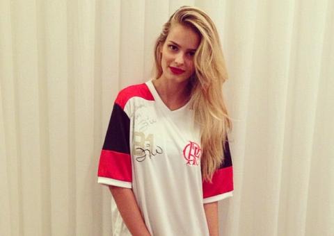  Famosos comemoram tricampeonato rubro-negro na Copa do Brasil