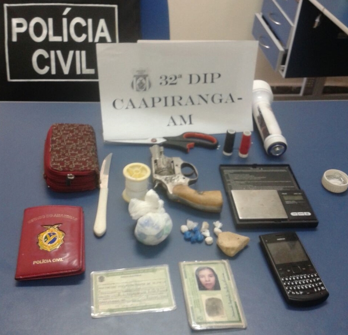 Em Caapiranga, dupla é presa por suposto tráfico de cocaína