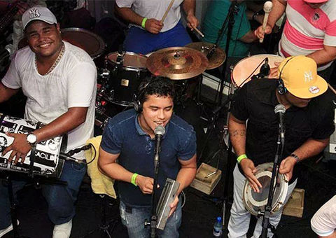 Sábado de sambas e pagodes no Buteko da Piscina