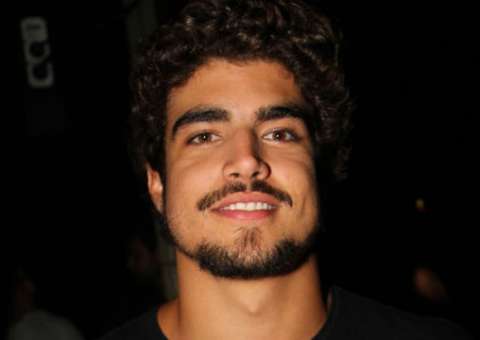 Depois de polêmica, Caio Castro se acerta com a Globo
