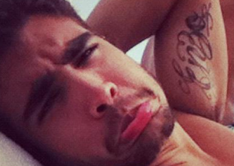 Caio Castro polemiza em entrevista para Marília Gabriela