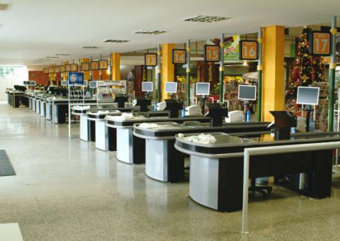 Tribunal  julga inconstitucional lei dos caixas e empacotadores  de supermercados