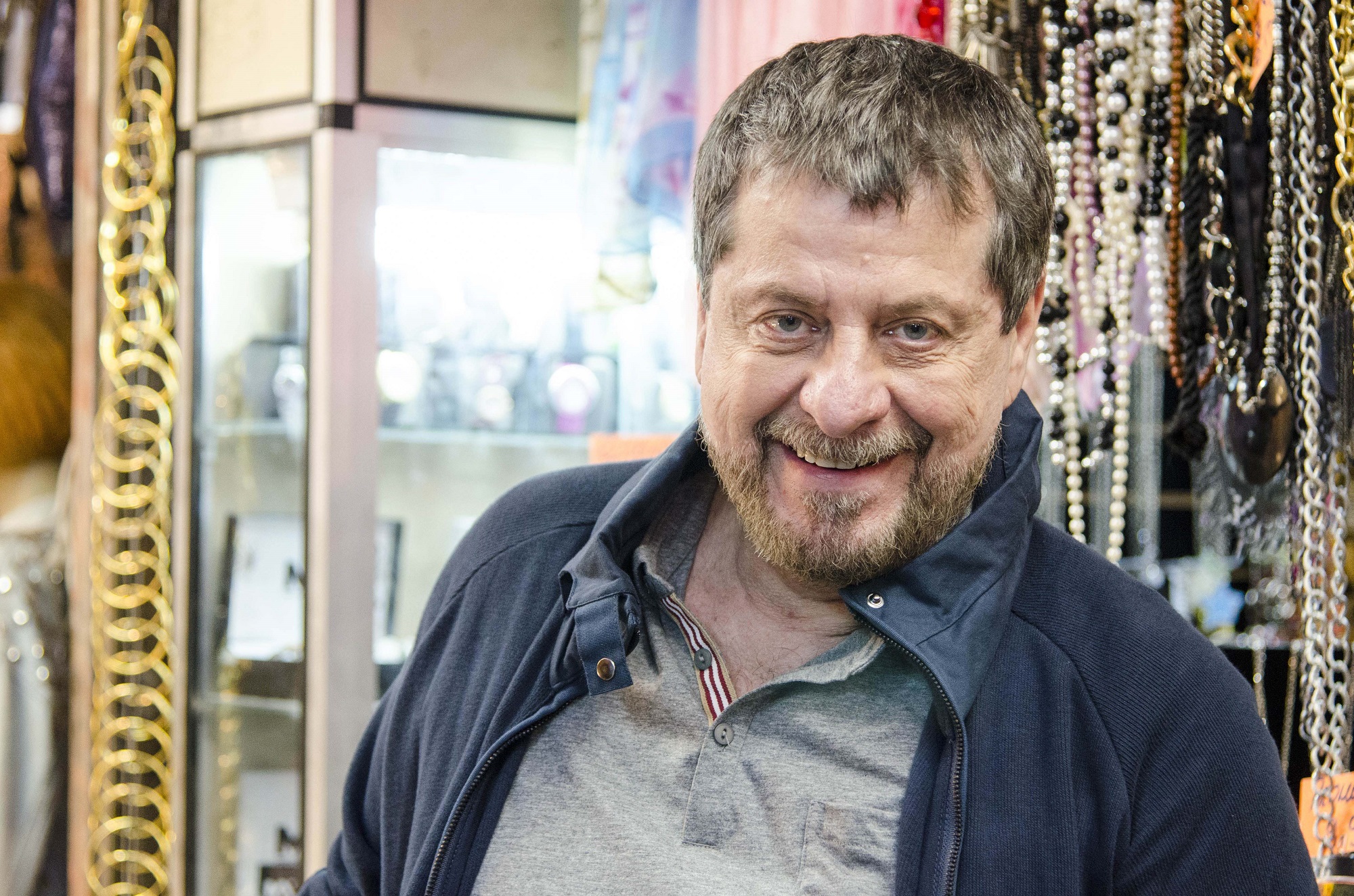 Ator diz que é da Globo para conseguir embarque preferencial