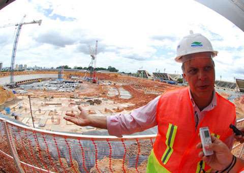 Capobiango diz à BBC que "Trabalhadores relaxados" são culpados pelas mortes na Arena Amazônia