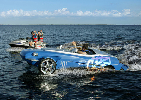 Das pistas para a água: Conheça os carros anfíbios que são vistos como alternativas no trânsito