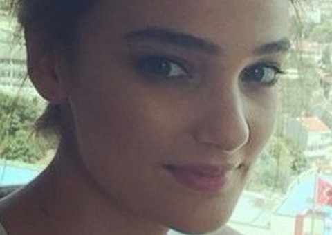  Ex-Miss pode ser presa após insultar presidente no instagram