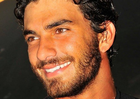 Novo namorado de Deborah Secco é 11 anos mais jovem. Conheça Hugo Moura!