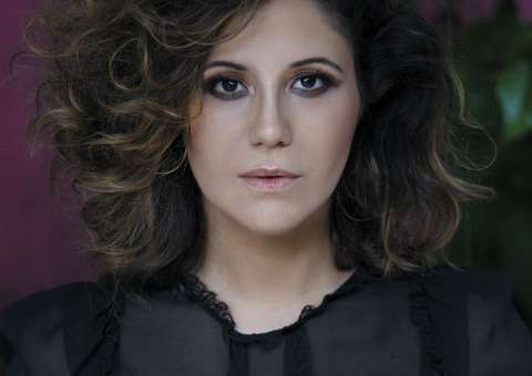 Maria Rita volta a gravar samba após sete anos