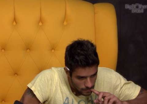 Big Fone erra e passa mensagem errada para os brothers