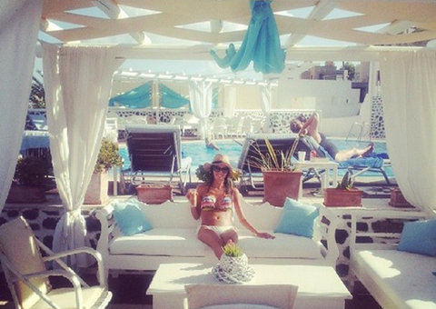 Selfie sai de moda e agora a onda é o Braggie