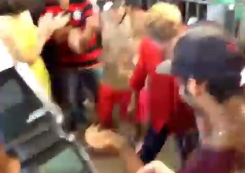 Dilma arrisca no funk e faz a dança do passinho