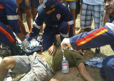 Motociclista quase tem a cabeça decapitada por linha com cerol na Zona Leste