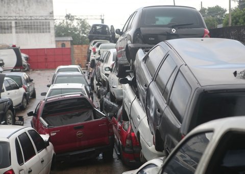 TJAM vai dar destino a mais de mil carros apreendidos em inquéritos