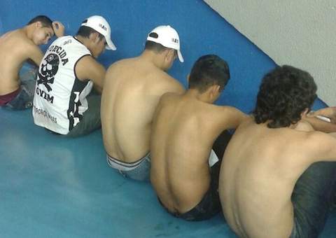 Torcedores do Botafogo são presos durante jogo na Arena
