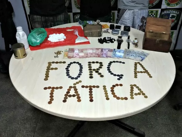 Depois de preso, traficante posta alerta no Facebook: "A Força Tática está na área"