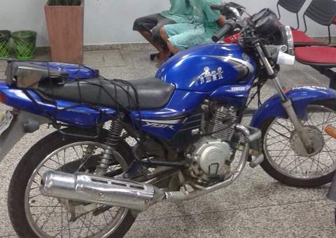 Galeritos são presos em moto roubada na Compensa
