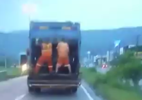 Homens dançam o Lepo-Lepo em caminhão de lixo