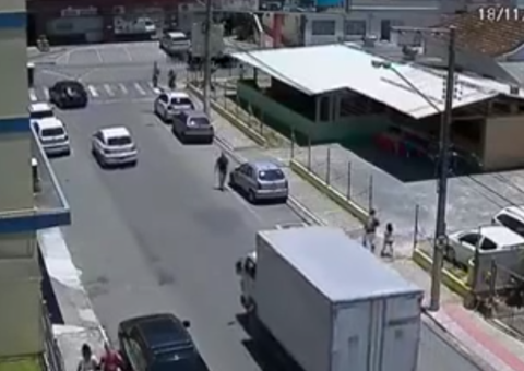 Vídeo mostra momento exato em que empresário cai do 10º andar