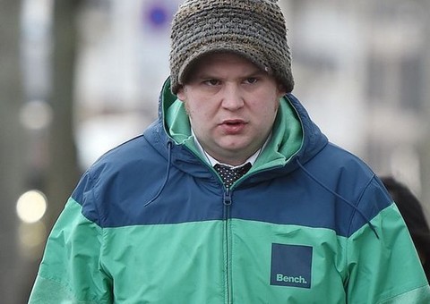 Marido descobre que era traído por vizinho que possuía as duas pernas amputadas