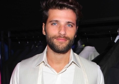 Bruno Gagliasso passa bem após cirurgia: "Pronto para 2015"