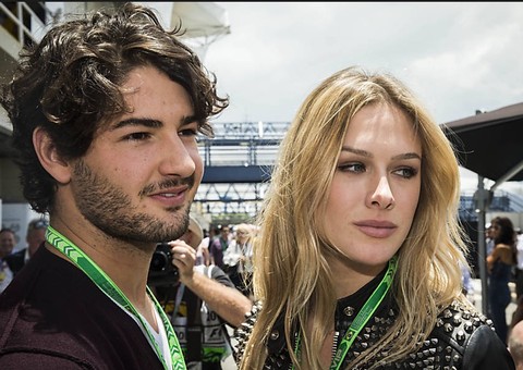 Fiorella Mattheis e Alexandre Pato chegam "separados" em evento 