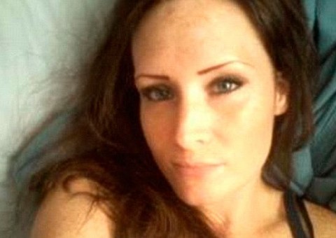 Canibal é condenado a prisão após matar e comer corpo de mulher com câncer