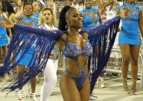 Valeska Reis vai ao seu primeiro ensaio técnico na Sapucaí