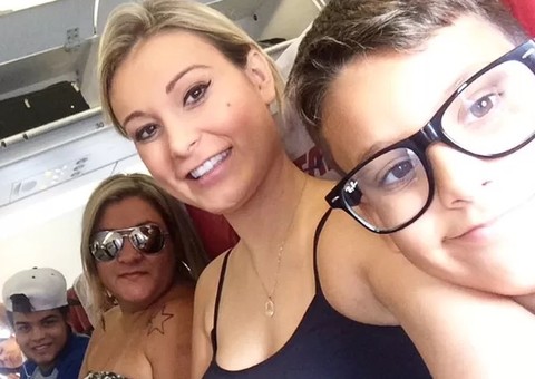 Andressa Urach viaja com a família: 'Minha vida, meu tudo'