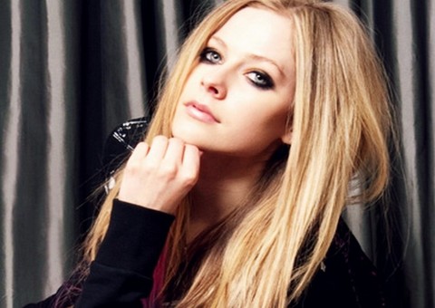 Avril Lavigne lança novo clipe. Veja 