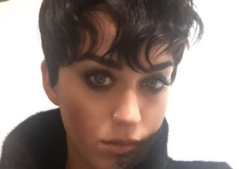 Verdade ou mentira? Katy Perry muda o visual e exibe corte "joãozinho" 
