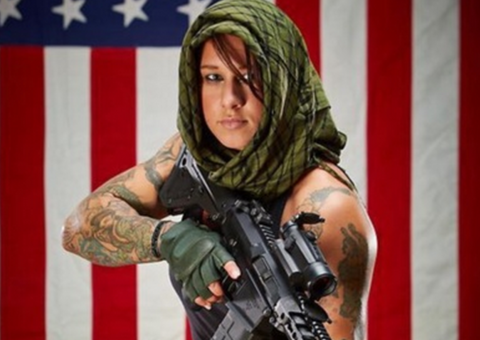 Depois de caçar terroristas, gata americana vai à África combater a caça ilegal