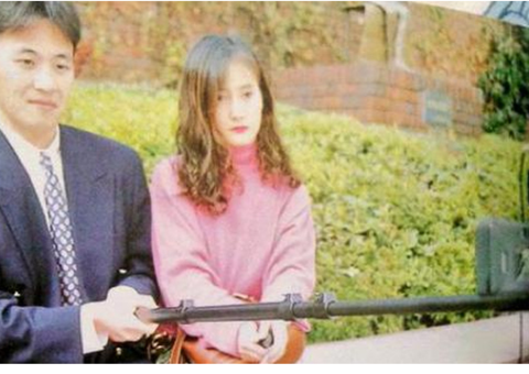 “Pau de selfie” foi inventado no Japão em 1983 e foi considerado uma invenção inútil