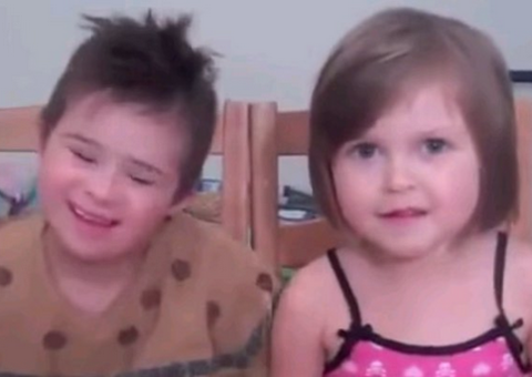 Em vídeo, menina conta o que sente pelo irmão com Down