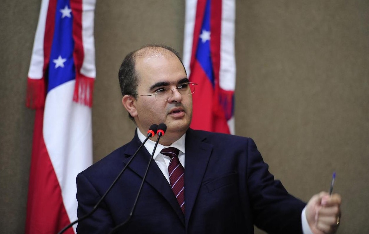 Juíza proíbe Nicolau de usar cadastro de pacientes para obter votos