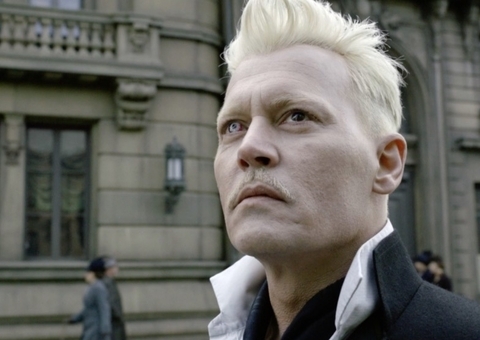 Após demissão, Johnny Depp posta carta aberta sobre escândalos de agressão