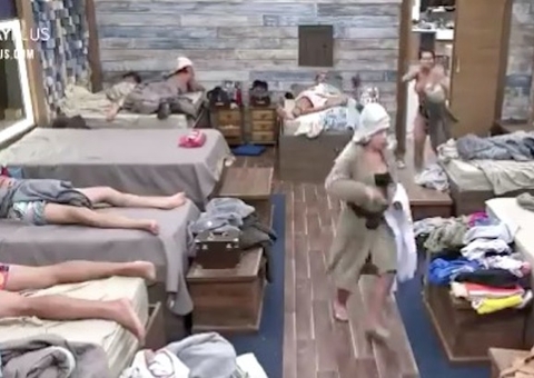 Record se pronuncia sobre helicóptero em A Fazenda