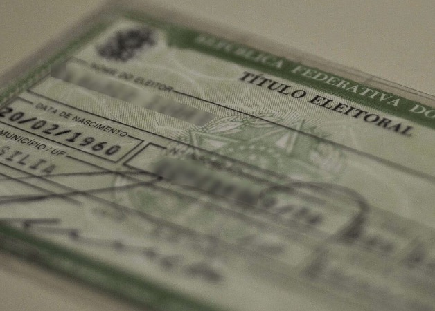 Urnas abrem às 7h neste domingo; a preferência é para idosos