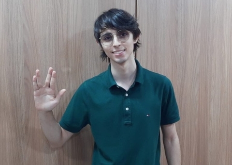 Amom surpreende e é o quinto mais votado entre os 41 eleitos em Manaus