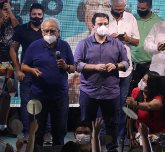 Amazonino anuncia auxílio financeiro para 137 mil famílias de Manaus