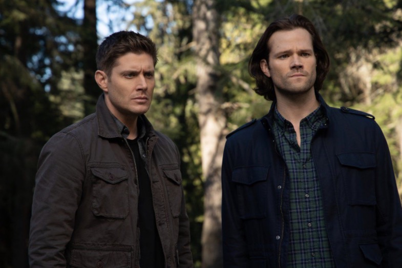Em vídeo Jensen Ackles e Jared Padalecki se despedem de fãs de Sobrenatural