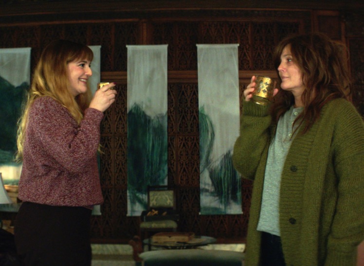 Drew Barrymore é ‘Duas por Uma’ em comédia da Netflix; assista