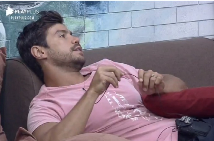 Na roça, Mariano diz que pegou 'ranço' de Lidi Lisboa