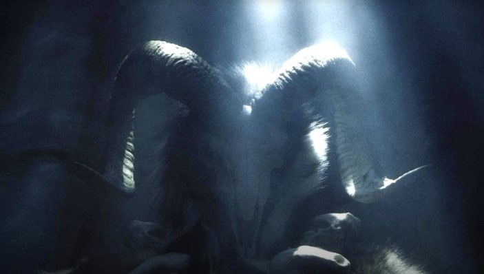 Criatura demoníaca aparece em trailer bizarro de 'Sator'