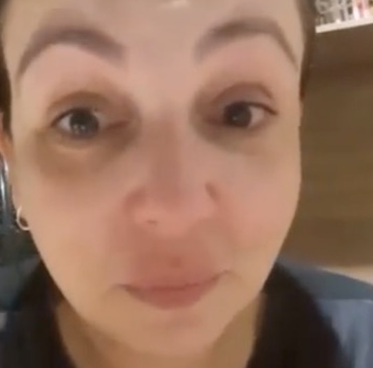 Vídeo: Chorando, mulher diz que SPA de Manaus só tem oxigênio até 23h