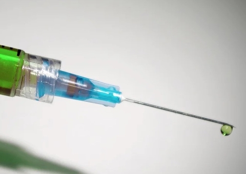 É fake lista com postos de vacinação contra covid em Manaus