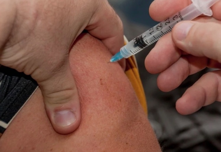 Secretaria de saúde divulga lista parcial de vacinados em Manaus 