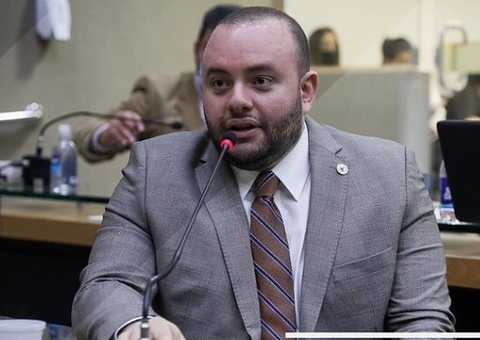 Deputado propõe aumento no valor de auxílio emergencial em Manaus