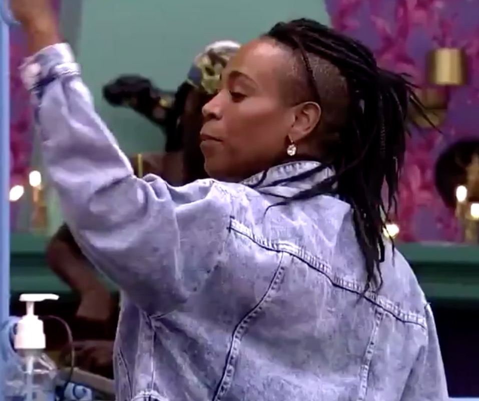 Karol Conká ameaça 'quebrar a cara' de Lucas Penteado 