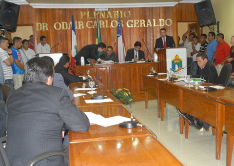 Presidente da Câmara de Coari é condenado a devolver R$ 899,6 mil