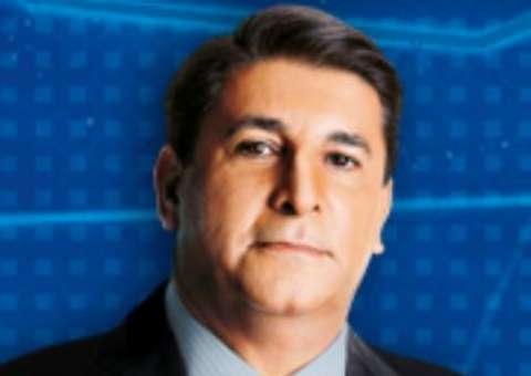 Jornalista Carlos Nascimento se recupera de câncer